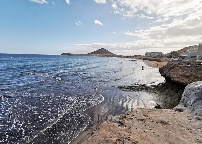 Daire Home2book Sea Front Duplex *